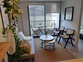 Romantic Retreat Centro Apt w Terrace